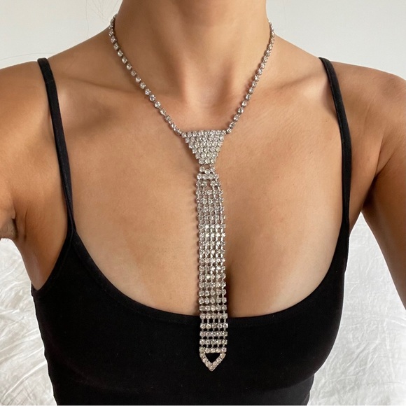 Glam 80’s Rhinestone Necktie Necklace - Picture 3 of 8